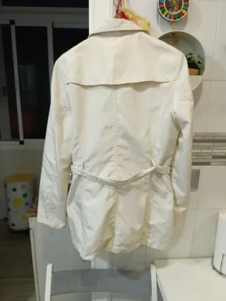 Gabardina beige de mujer