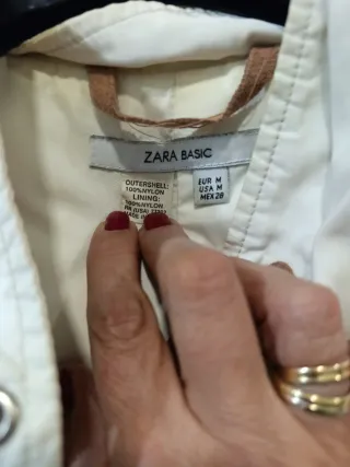 Gabardina beige de mujer