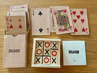 Juego de cartas y Ta Te Ti JUNG/a estrenar