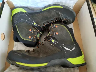 SALEWA BOTAS MODELO MS MTN TRAINER MID GTX T-44'5