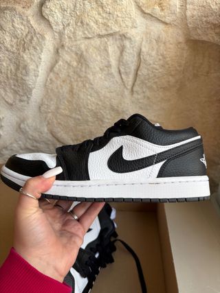 Jordan 1 Low SE Limited Edition
