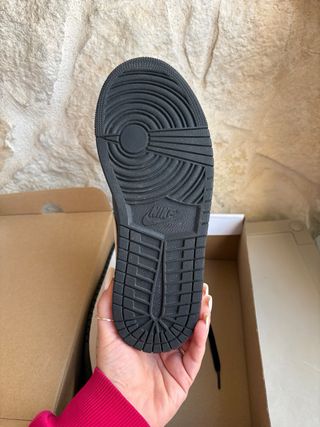 Jordan 1 Low SE Limited Edition