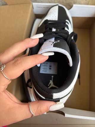 Jordan 1 Low SE Limited Edition