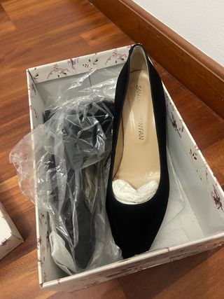 Zapatos de salón negros tacón