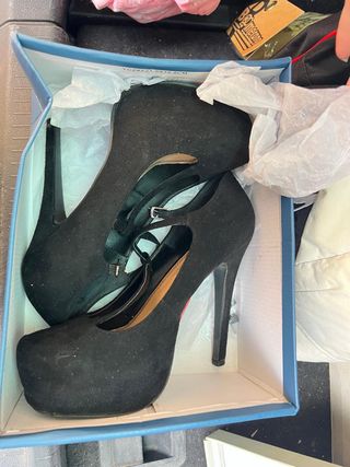 Zapatos de tacón negros