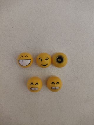 Tapones de válvula emoji divertidos