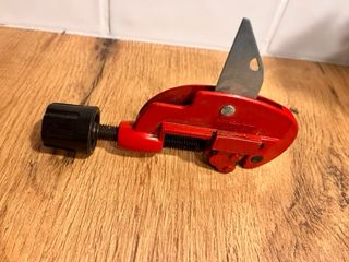 Cortatubos profesional rojo