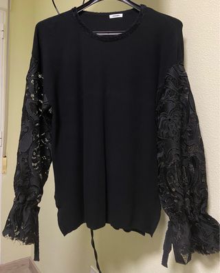 Jersey negro punto y encaje. Talla L. “ Pisonero”