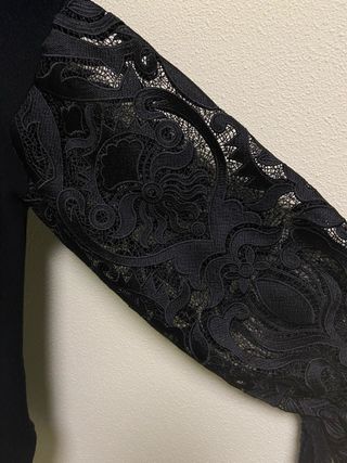 Jersey negro punto y encaje. Talla L. “ Pisonero”