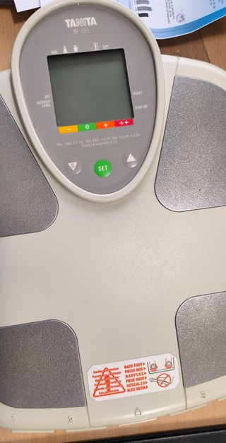 Báscula Tanita BF-355