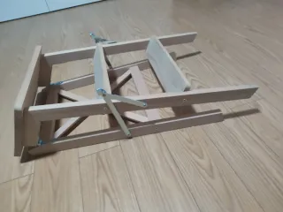 Escalera pequeña de madera