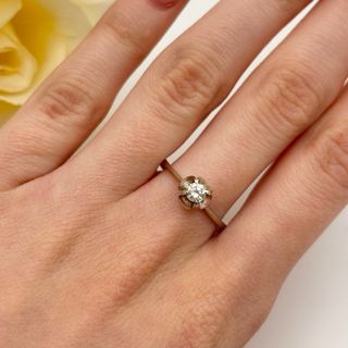 Anillo de oro 18kt con diamante