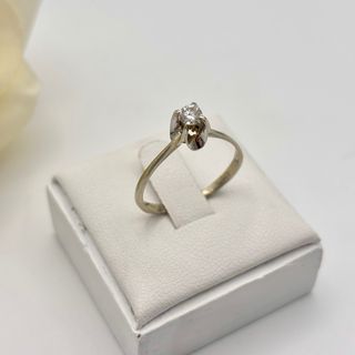 Anillo de oro 18kt con diamante