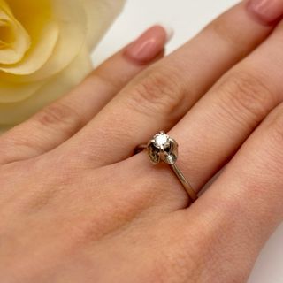 Anillo de oro 18kt con diamante