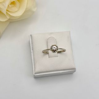 Anillo de oro 18kt con diamante