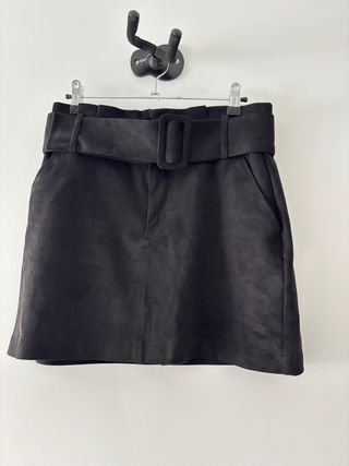 Falda Zara Terciopelo Negra Cinturón