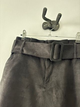 Falda Zara Terciopelo Negra Cinturón