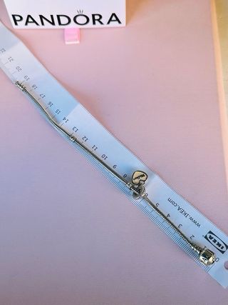 Pulsera Pandora y Charm