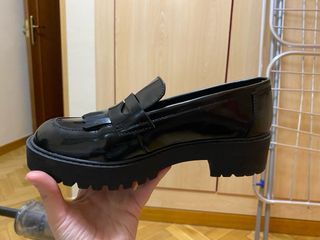 Mocasín charol negro