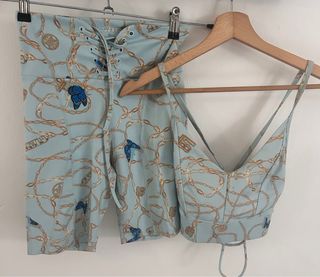 Conjunto Guess Top y Shorts Estampado