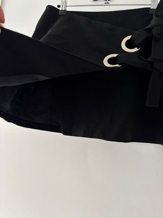 Falda cruzada ZARA negra