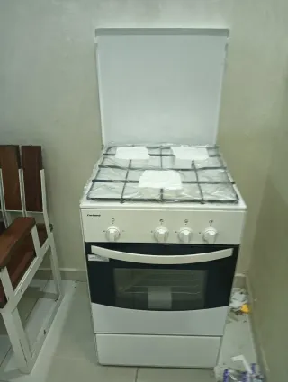 Horno de cocina blanco