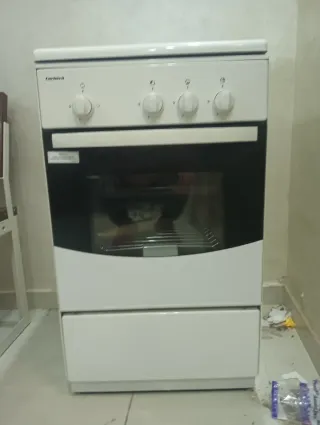 Horno de cocina blanco