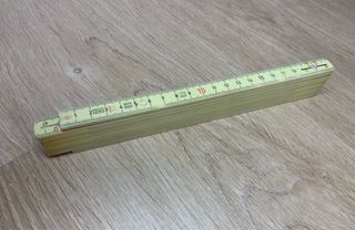 Metro plegable antiguo “Metr Auer” (Suiss Made)