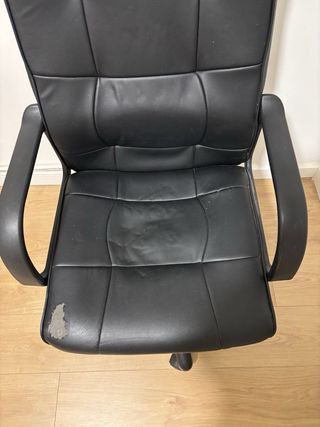 Silla de oficina negra