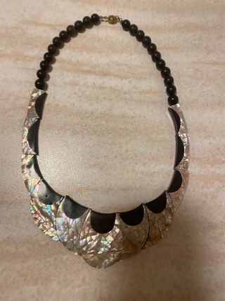 Collana vintage madreperla e perline nere