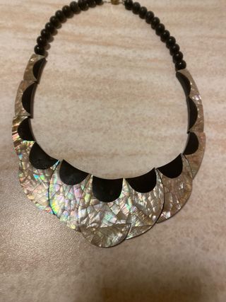 Collana vintage madreperla e perline nere