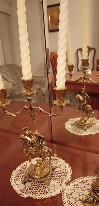 Reloj y Candelabros de Bronce