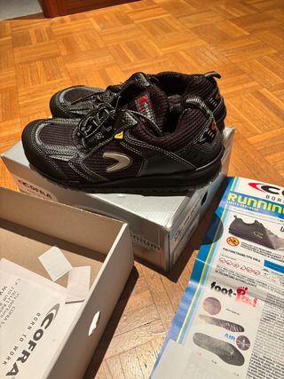 Zapatos de trabajo Cofra negros