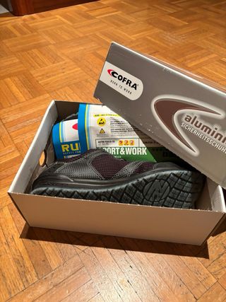 Zapatos de trabajo Cofra negros