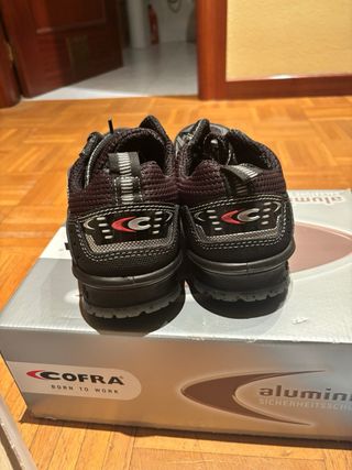 Zapatos de trabajo Cofra negros