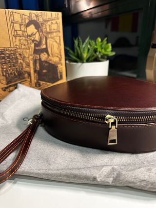 Custodia in pelle per AirPods Max marrone