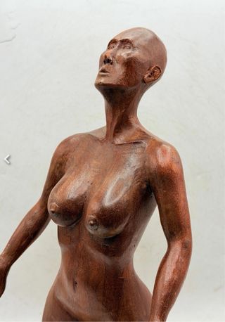 Figura Madera Mujer Suplicante