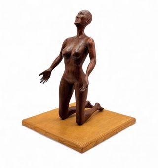 Figura Madera Mujer Suplicante