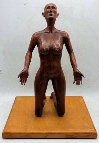 Figura Madera Mujer Suplicante
