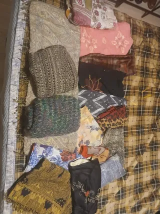 Set di sciarpe e colletti in maglia