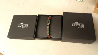 Bracciale Lotus Uomo Verde e Rosso. Nuovo