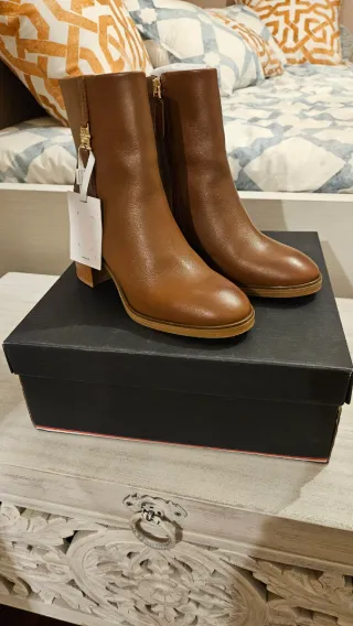 Botines Tommy Hilfiger Marrones Nuevos