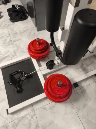 Máquina de gimnasio multifunción