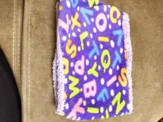 Braga cuello niña letras multicolor