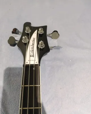 Bajo Rickenbacker 4003 Réplica+ 2 amplificadore