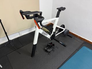 Bicicleta Estática Zwift + Kickr Core