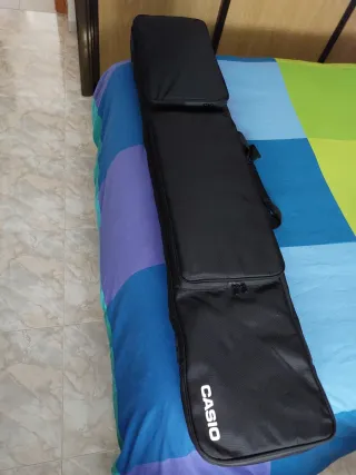 Piano Casio CDP-S350, banqueta, mueble, mochila