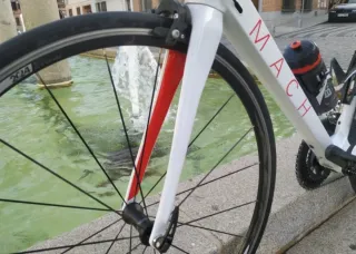 B'Twin Mach 720 Talla L Shimano 105