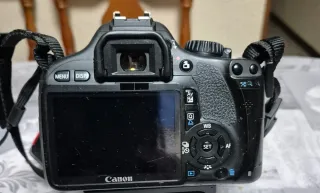 Cámara Canon EOS 550D + Objetivo Sigma 18-200mm