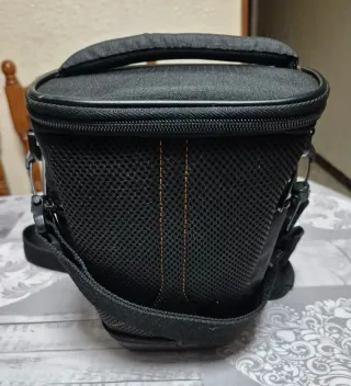 Cámara Canon EOS 550D + Objetivo Sigma 18-200mm